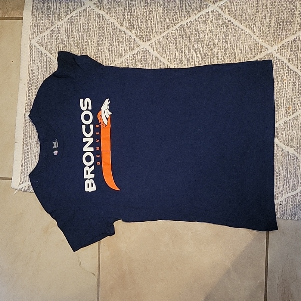 BRONCOS Tee
